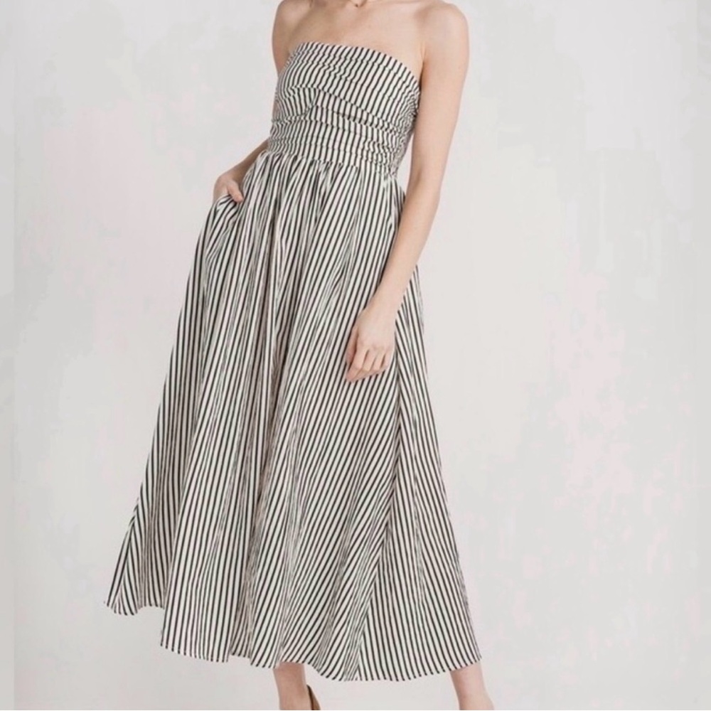 Black and White Striped Strapless Dress with pockets